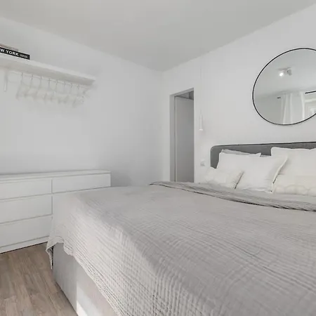 Апартаменты 2 Bedroom - Parking Garage - - Terrace - Wi-fi