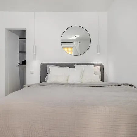 2 Bedroom - Parking Garage - - Terrace - Wi-fi فيسبادن